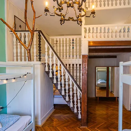 Ah-remini Garden House Дом отдыха *