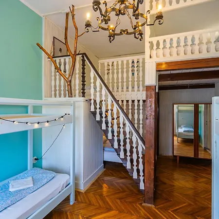 Ah-remini Garden House Дом отдыха