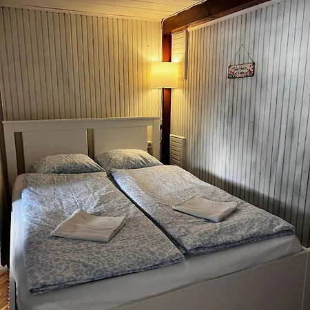 Ah-remini Garden House Дом отдыха Шиофок