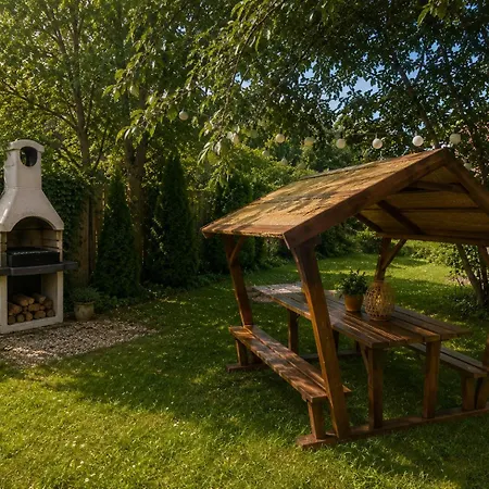 Ah-remini Garden House Шиофок
