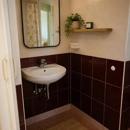 Ah-remini Garden House Дом отдыха *